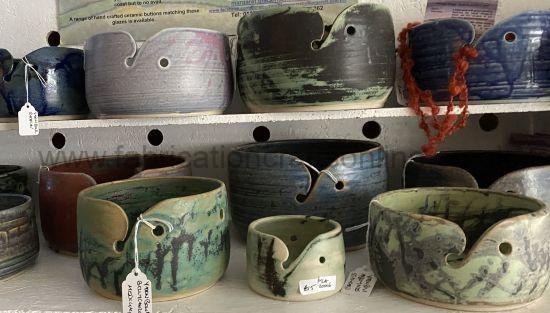 leeds pub keyrings and magnets keyring with black and white photographs of an iconic leeds pub and places