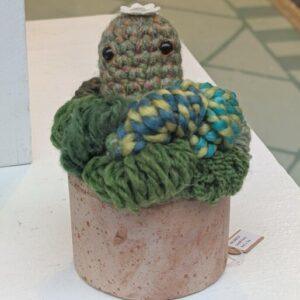 NEL Crochet plants various sizes