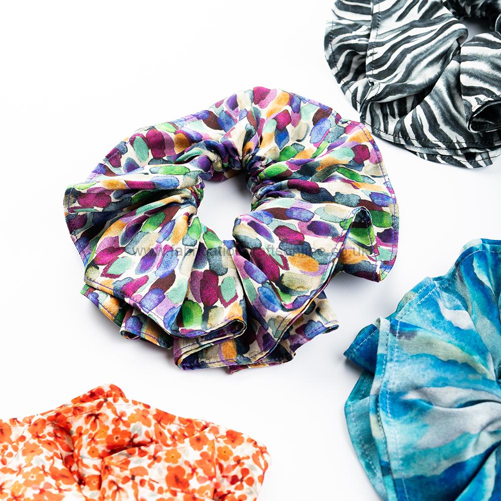 belle terrarium
this product is click and collect only not for shipping
photo is for a general idea please visit shop to see the actual piece
creative <strong>terrarium</strong> bringing the beauty of the forest to your urban space
this miniature ecosystem is mostly self sustaining you can enjoy this bottled garden for years to come
<ul>
<li>place it in a bright room away from direct sun and heat sources</li>
<li>keep an eye on watering specially in summer months misting only if the soil is dry and there is no condensation on the walls this might be once in weeks or less</li>
<li>remove dead or rotting leaves</li>
<li>keep the glass clean</li>
</ul>
why terrariums
<ul>
<li>extremely easy to care for</li>
<li>not very fussy with lighting conditions</li>
<li>take very little space</li>
<li>very hard to kill unlike other houseplants </li>
<li>they dont die when you go on holiday</li>
<li>why they look absolutely gorgeous </li>
</ul>
they make the perfect gift for any occasion whether its a birthday anniversary or just to show your love
go on and make someones day with a very special and unique gift
or why not just treat yourself