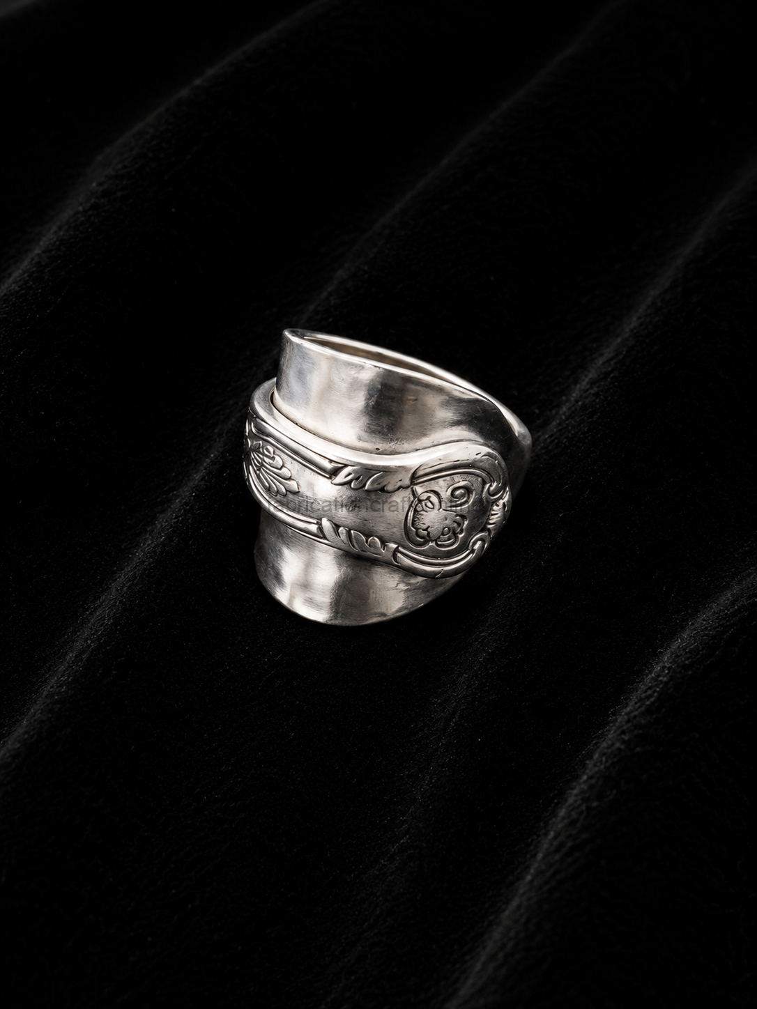 Spoon Ring Shell handcrafted vintage spoon ring with an elegant art deco inspired fan motif carefully shaped from a vintage spoon and polished to a brilliant shine creating a timeless statement piece uk size o½