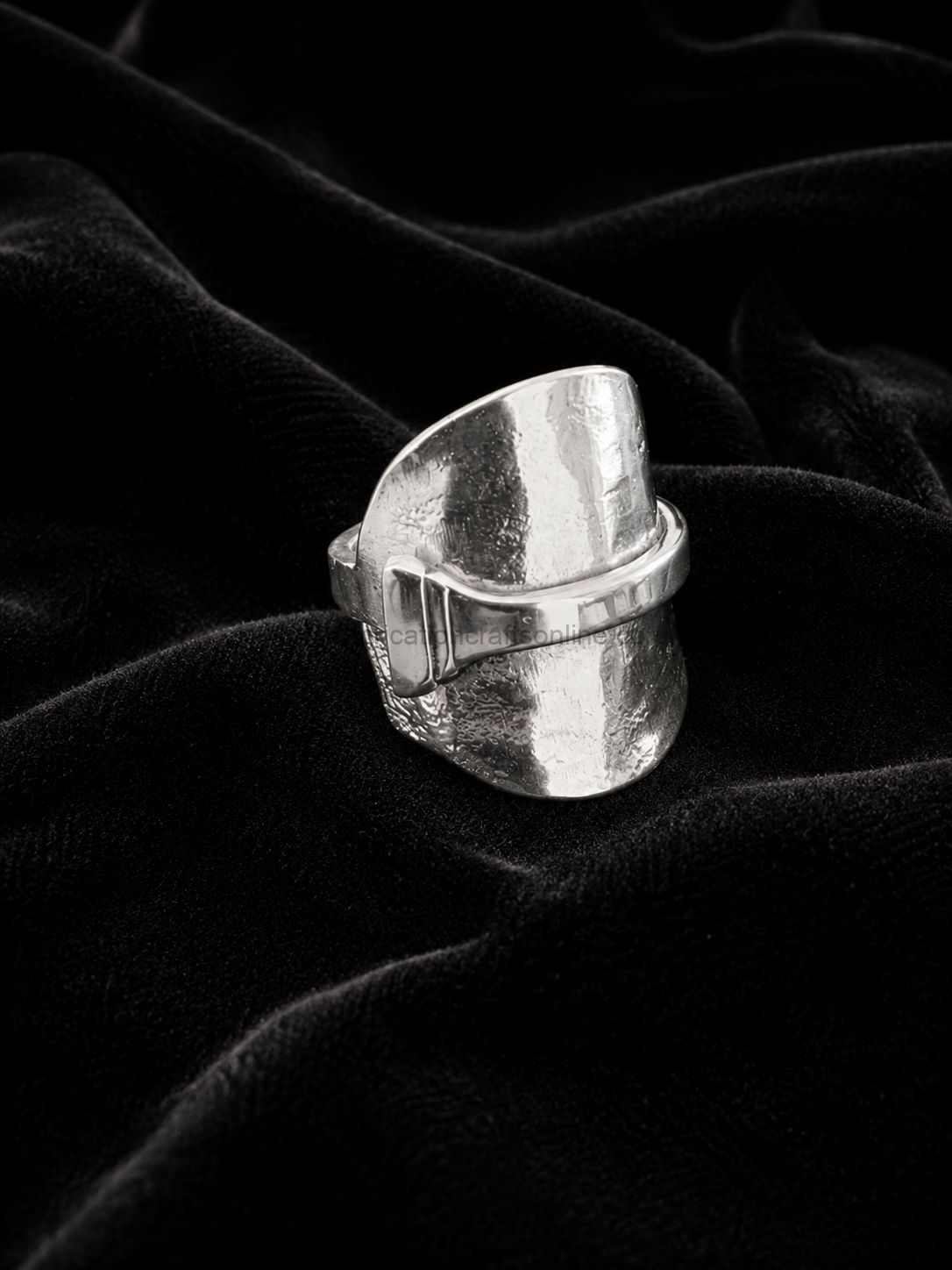 handcrafted vintage spoon ring made from epns electro plated nickel silver cutlery featuring the distinctive colex pattern carefully shaped and polished into a unique statement ring with a timeless vintage design