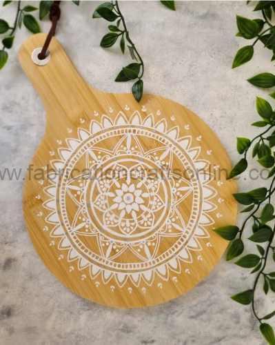 mandala on wooden pizza
